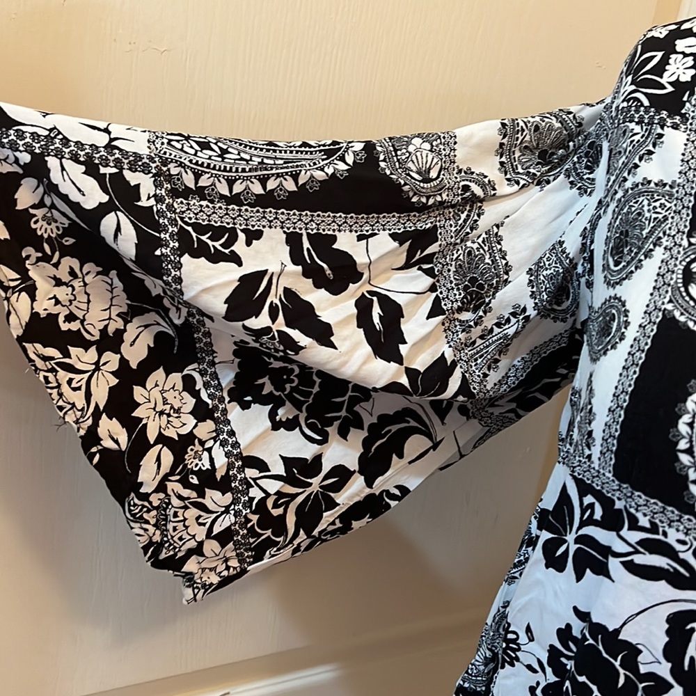 Plus Size Top - Picture 5 of 5